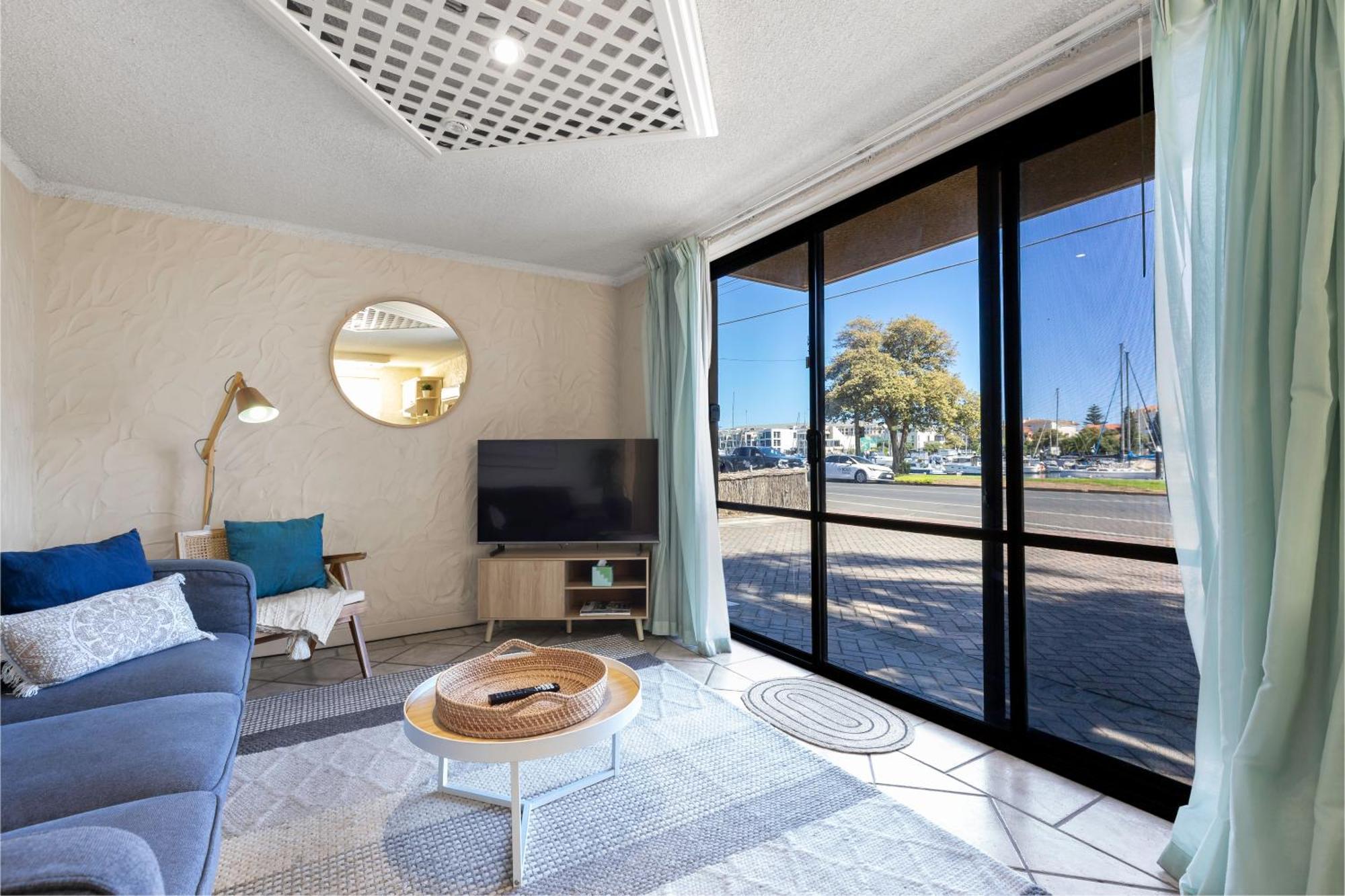 Bayswaterfront Apartments Аделаїда Номер фото
