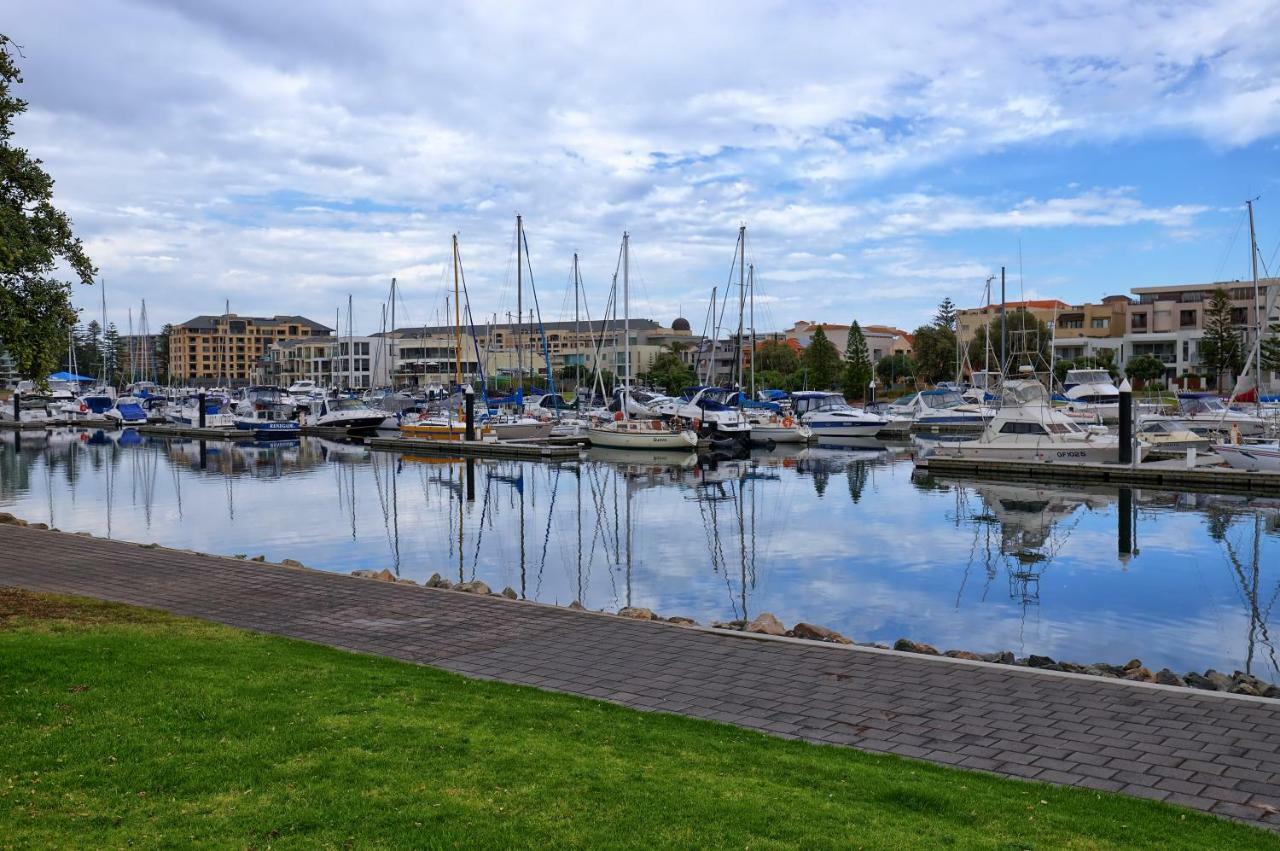 Bayswaterfront Apartments Аделаїда Екстер'єр фото